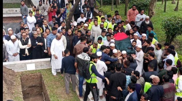 জাতীয় কবির সমাধির পাশে শহীদ শরীফ ওসমান হাদির দাফন সম্পন্ন