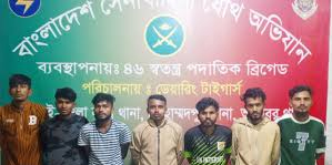 মোহাম্মদপুরে সেনাবাহিনীর অভিযান: কিশোর গ্যাংয়ের ৭ সদস্য গ্রেপ্তার