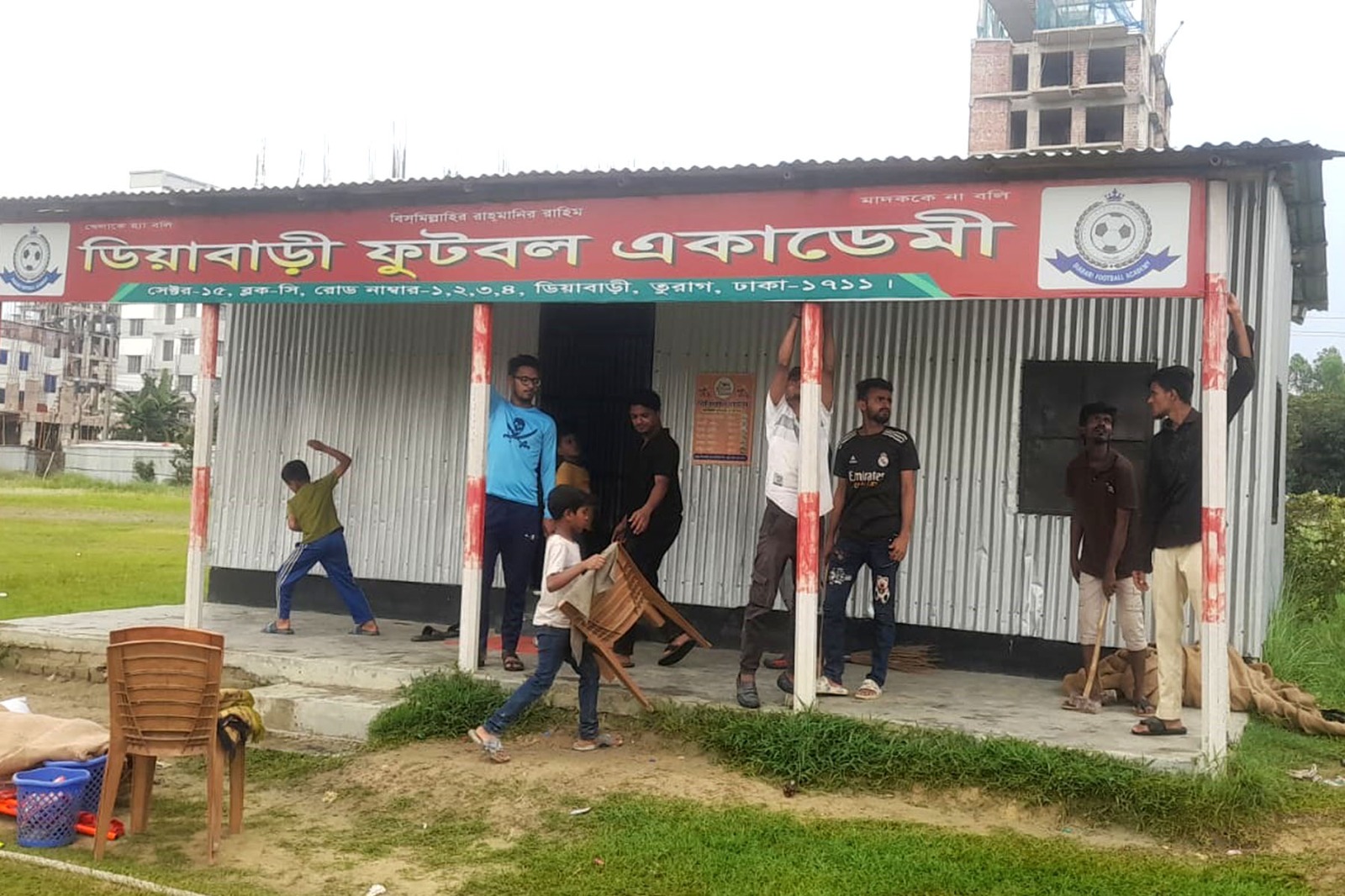 উত্তরা দিয়াবাড়ী এলাকায় রাজউকের উচ্ছেদ অভিযান! দখলমুক্ত হলো খেলার মাঠ - প্রভাতী নিউজ 