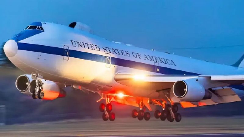 মার্কিন আকাশে ‘ পারমাণবিক কমান্ড বিমান’, ইরানে পারমাণবিক হামলার ইঙ্গিত - প্রভাতী নিউজ 