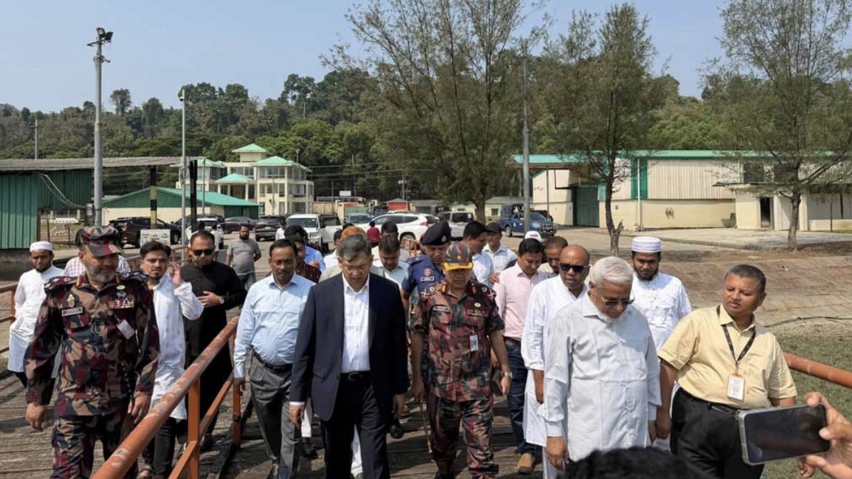 শিগগিরই মানবপাচার ও মাদকবিরোধী বিশেষ অভিযান: স্বরাষ্ট্রমন্ত্রী - প্রভাতী নিউজ 