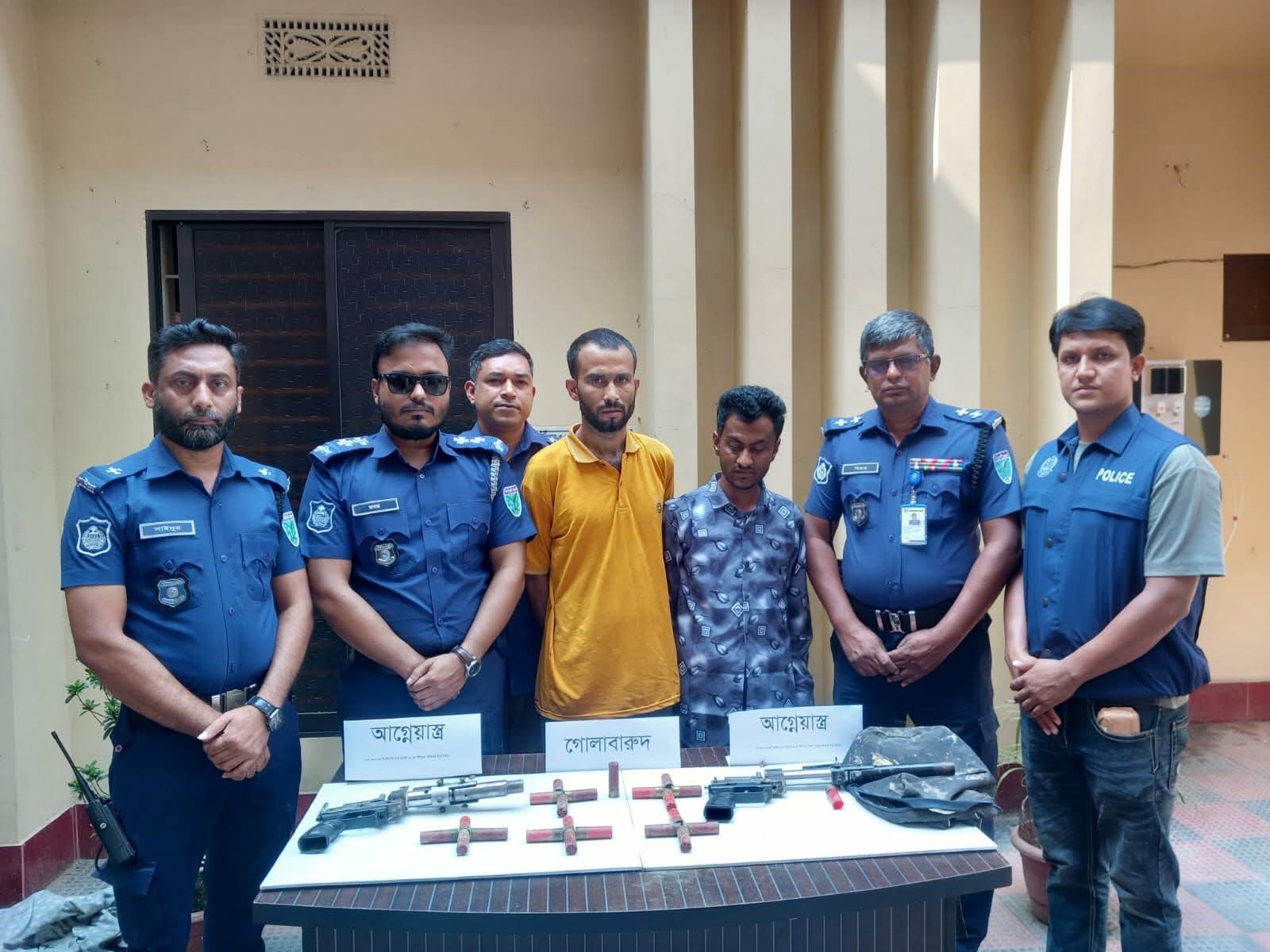 মৌলভীবাজারে দুর্ধর্ষ ডাকাত সর্দার রুবেলসহ ৩ জন গ্রেফতার: আগ্নেয়াস্ত্র ও গোলাবারুদ উদ্ধার - প্রভাতী নিউজ  - অপরাধ