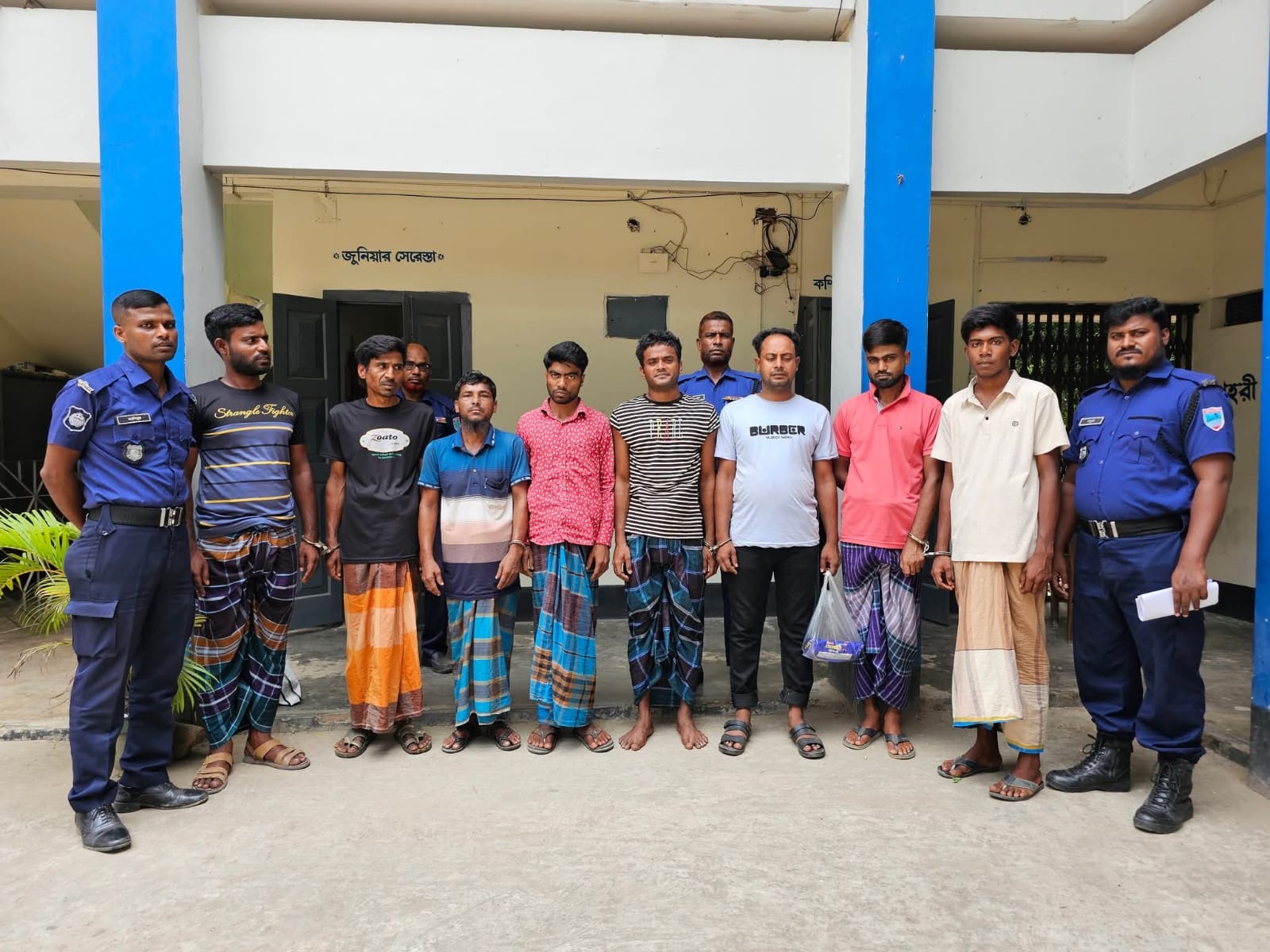 যশোরের চৌগাছায় বিশেষ অভিযানে ৯ জন আসামী গ্রেফতার