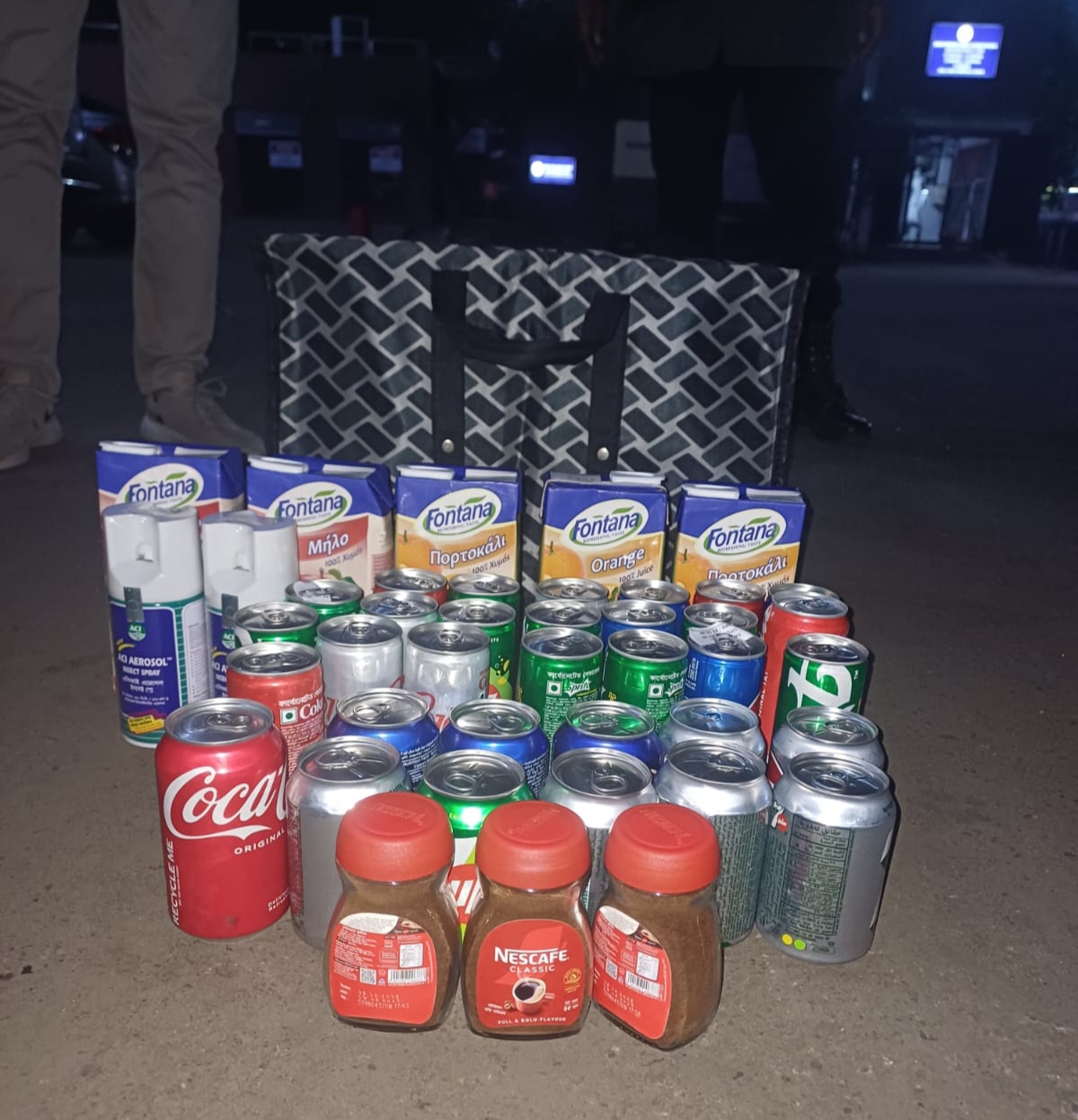 বিমানবন্দর টাওয়ার এলাকায় অনিয়মের অভিযোগ, প্রশ্নের মুখে গ্রাউন্ড কর্মী মান্নানের ব্যবসা - প্রভাতী নিউজ 