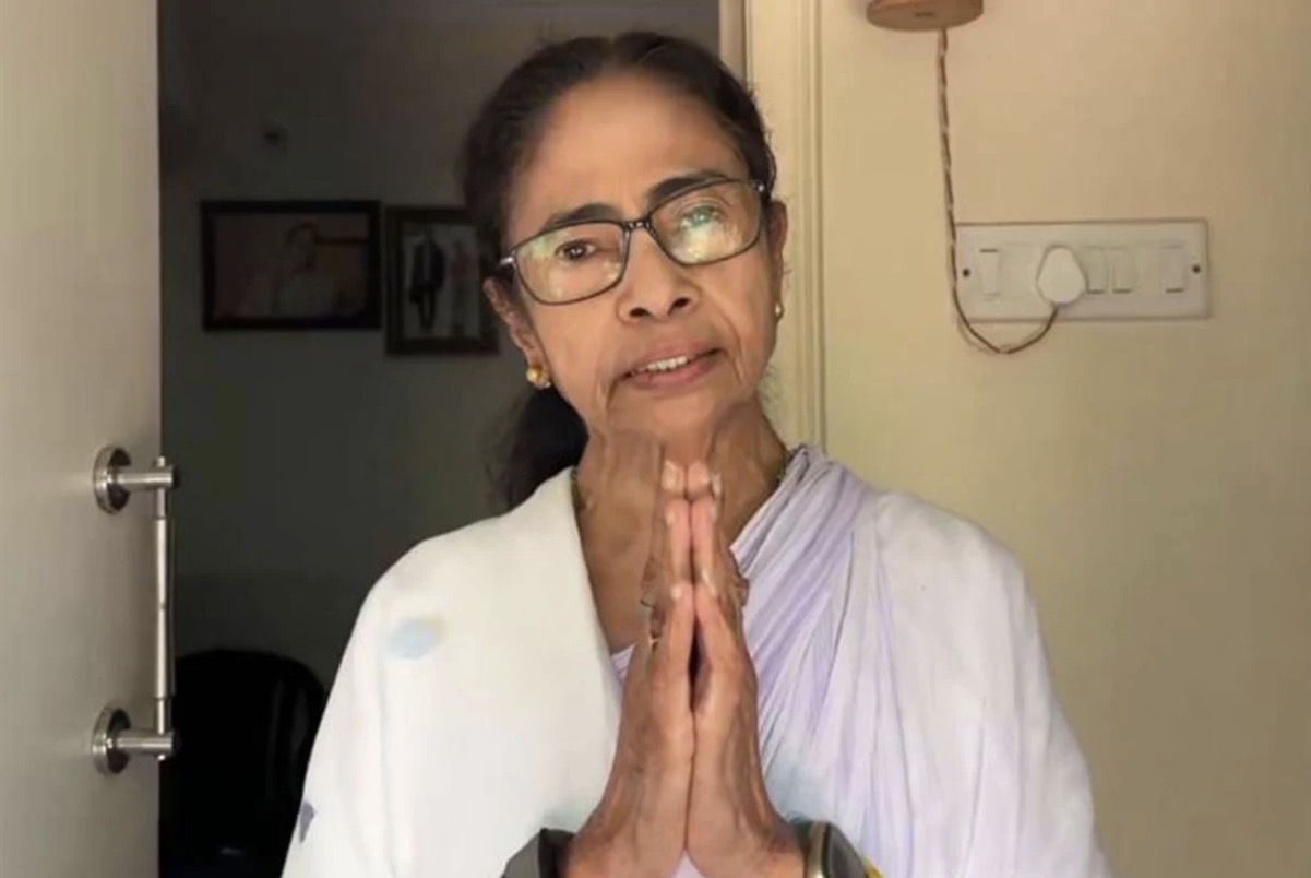 পশ্চিমবঙ্গে ‘তৃণমূল’ ঝড়েও হলো না রক্ষা: ভরাডুবি মমতার, বড় জয়ের পথে বিজেপি - প্রভাতী নিউজ  - আন্তর্জাতিক
