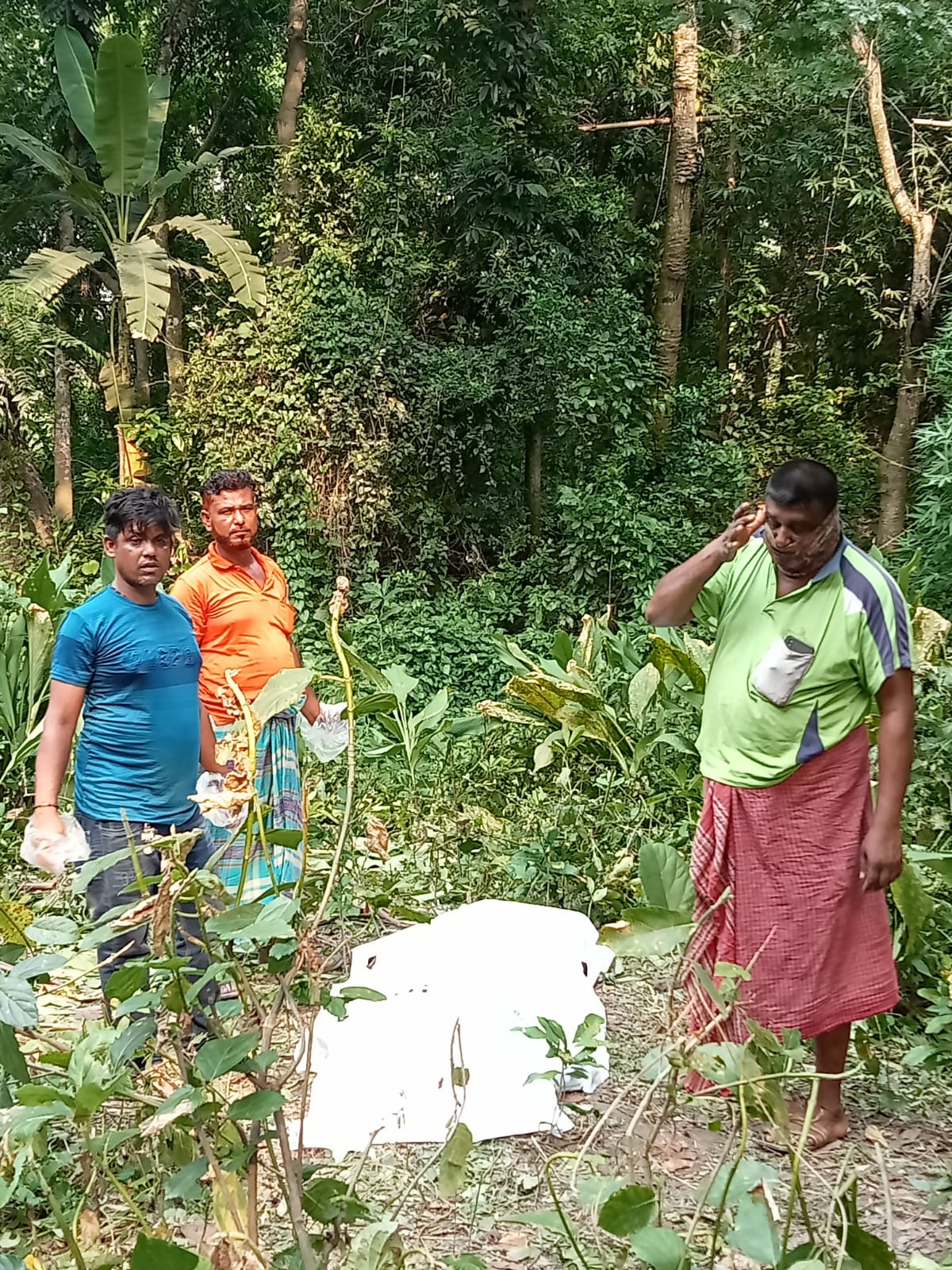 যশোরে ঋণের বোঝা সইতে না পেরে যুবকের আত্মহত্যা - প্রভাতী নিউজ 