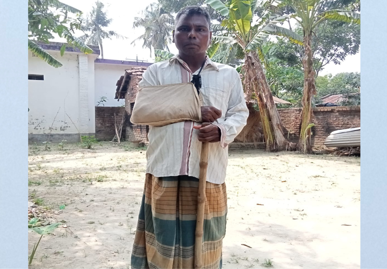 শশুরের সাথে বৌমার অবৈধ সম্পর্ক দেখে ফেলায় প্রতিবেশীর উপর হামলার অভিযোগ