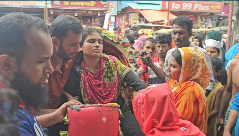 গাজীপুরে শ্রমিক মৃত্যুর পর সেই কারখানায় অর্ধশত শ্রমিক অসুস্থ, ছড়ালো আতঙ্ক