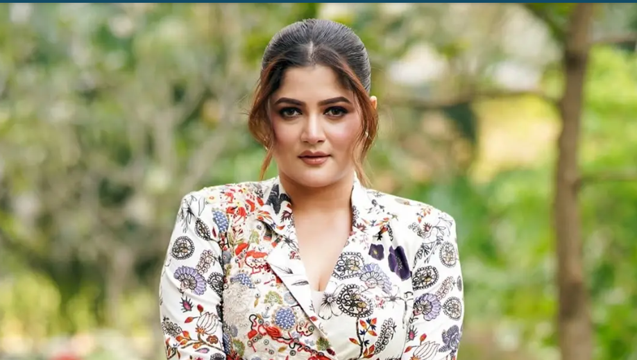 ধর্ষণের অভিযোগে গ্রেপ্তার অভিনেত্রী শ্রাবন্তীর ব্যক্তিগত সহকারী